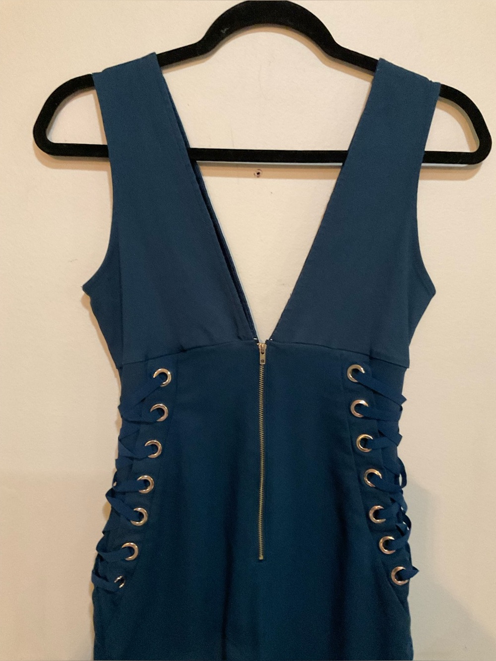 Iris Corset Style Bodycon Dress - Picture 7 of 9